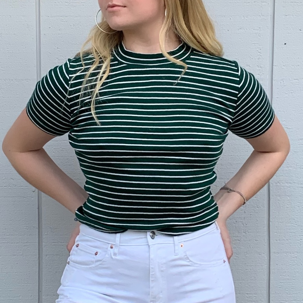 Stripped cropped shirt
